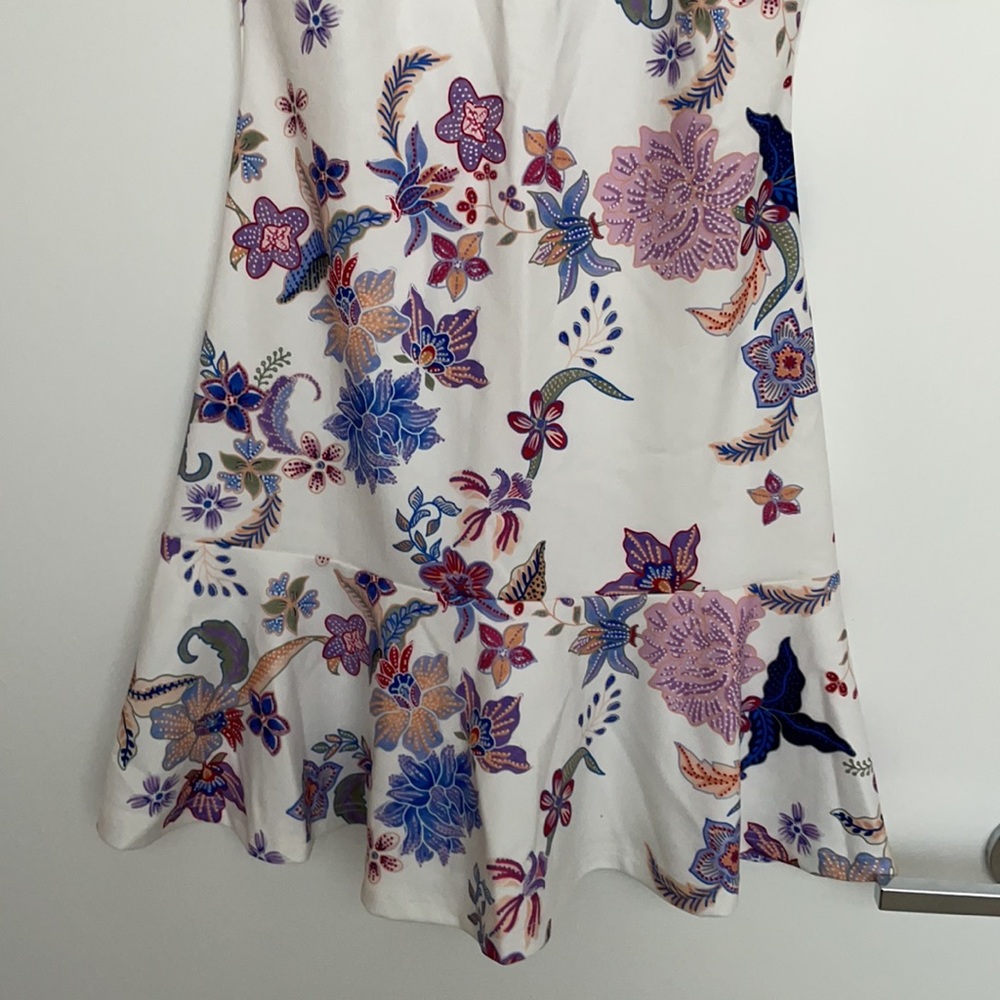 Dress - Picture 3 of 9
